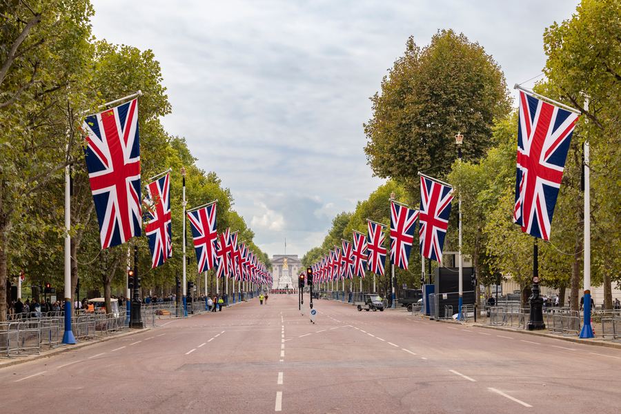 Student practising British pronunciation